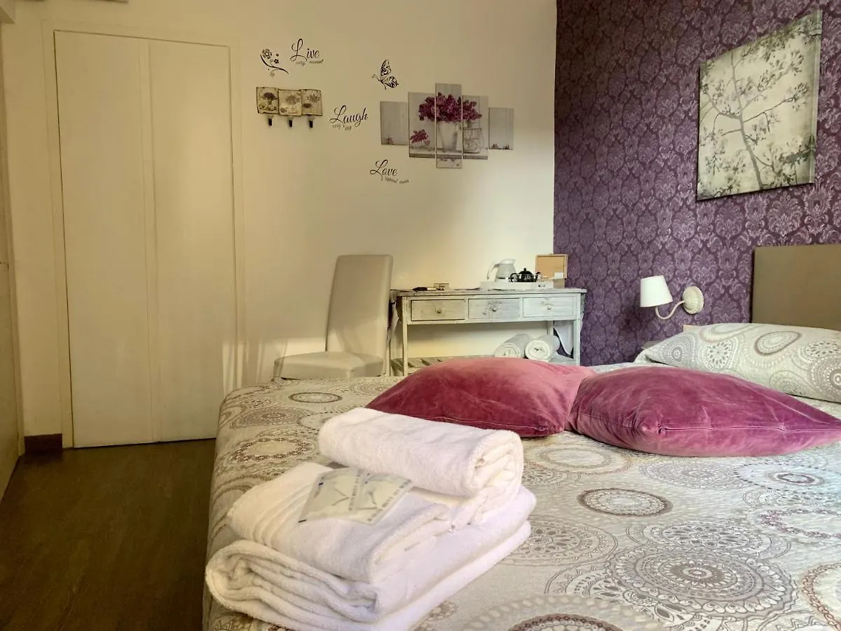Guest House Casa Vicenza Rome Italy